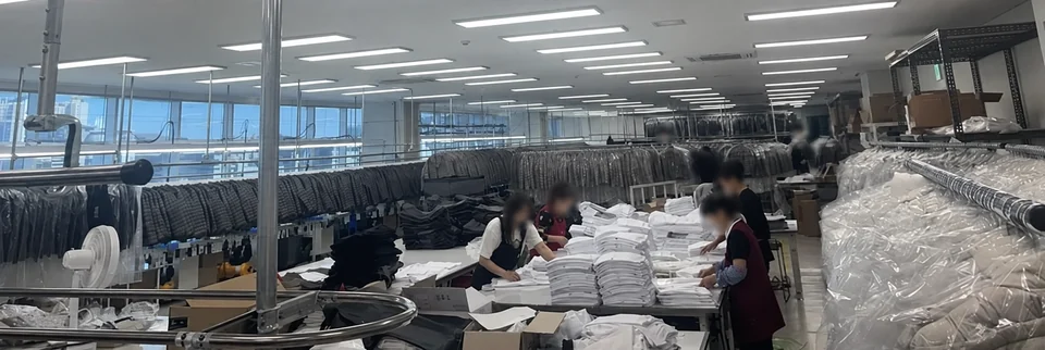 상품을 정비하는 INS 국내 완성센터